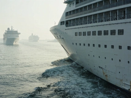 Disney Cruise Line нарастит флот до 13 лайнеров к концу 2030 года TourOut