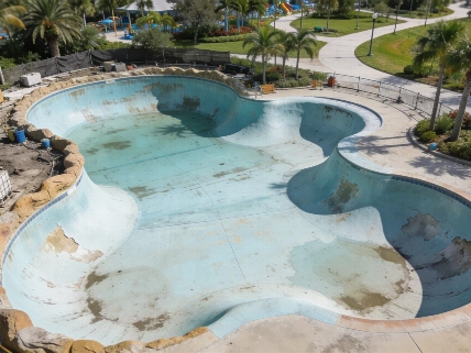 Typhoon Lagoon оставил бассейн без воды перед ежегодным обновлением TourOut