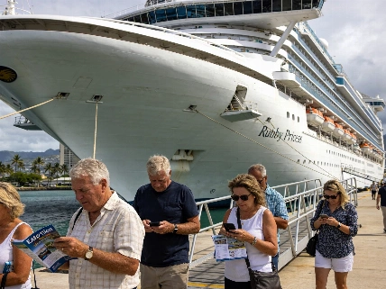 Princess Cruises отменяет заход Ruby Princess на Кауай из-за последствий урагана Lowell TourOut